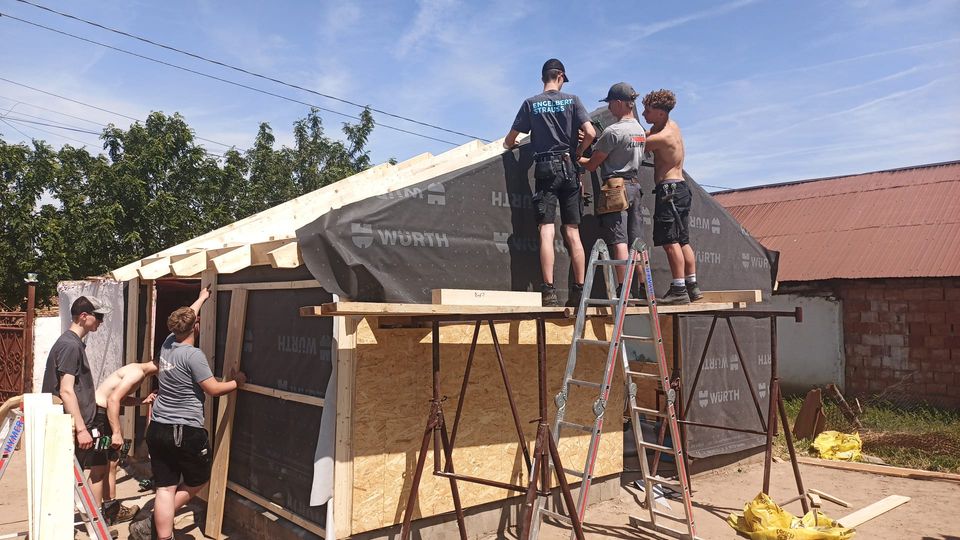 Romahaus 25 Aufbau 4.jpeg